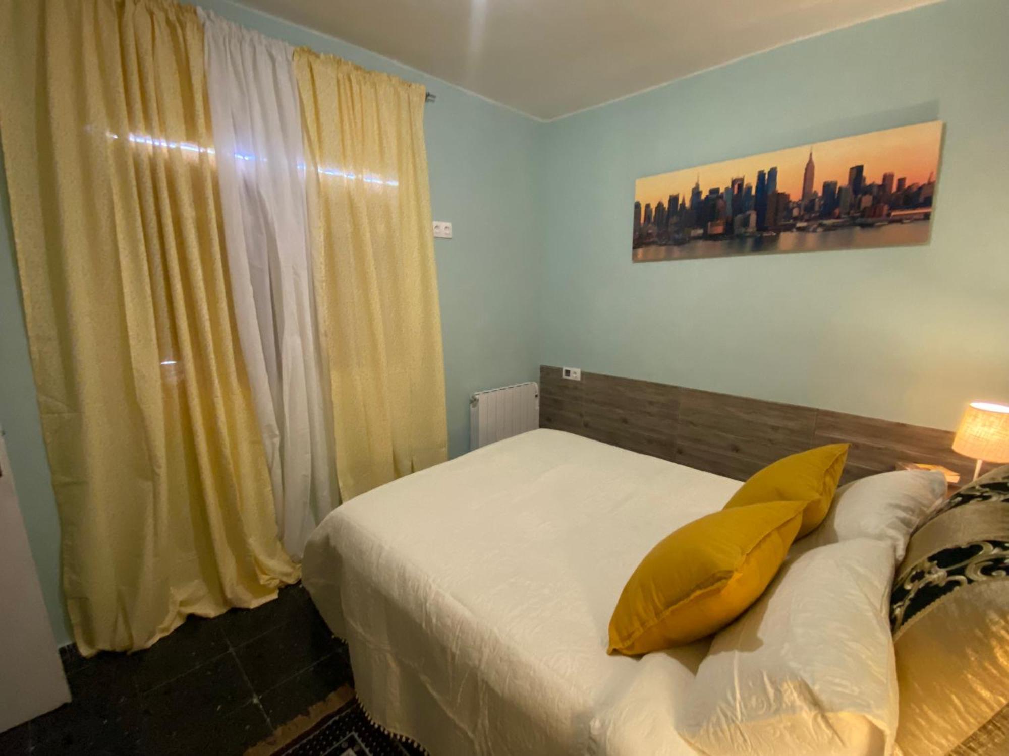 La Casa De Las Hadas Hotel La Reguda Ngoại thất bức ảnh